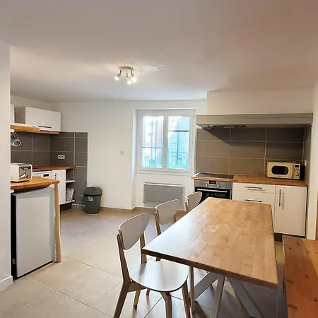 Maison Pierres Bois Feuilles